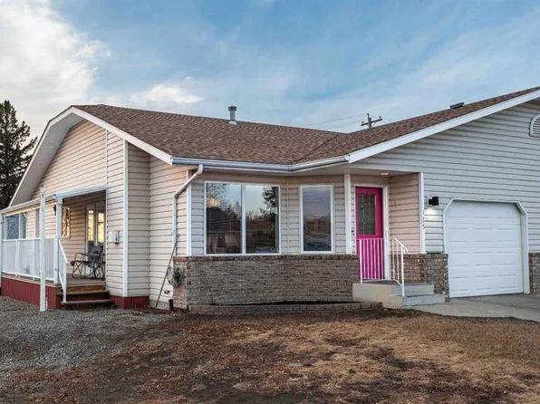 125 E 3rd Ave NE, Three Hills, AB T0M 2A0