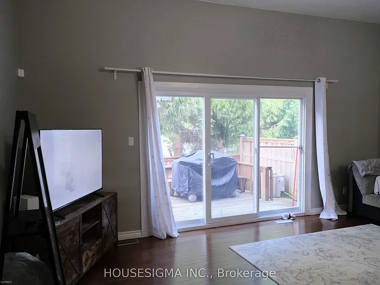 159 Sandringham Cres #88 — Photo 8