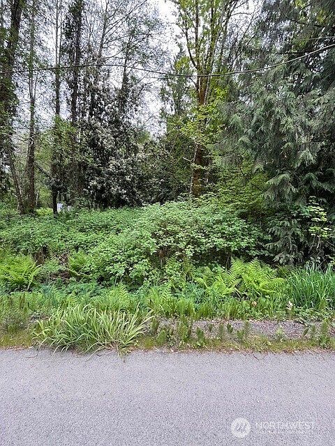 2nd image of 14500 Park Dr SE