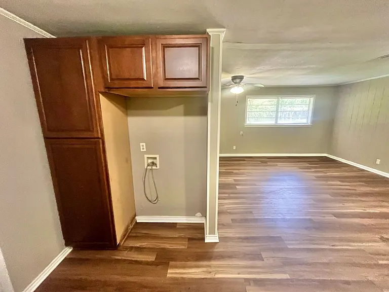 117 E Hoyt Dr — Photo 10