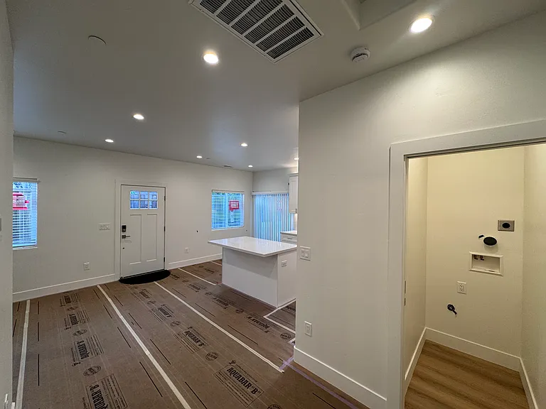1577 Cottonwood Dr #A — Photo 8