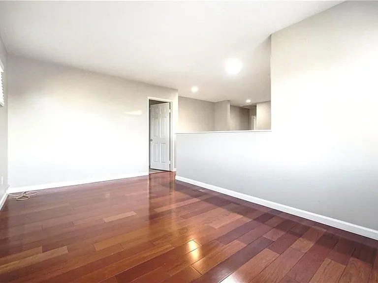 29056 Barcelona Ct — Photo 17