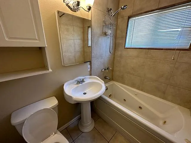 44118 Kingtree Ave — Photo 17