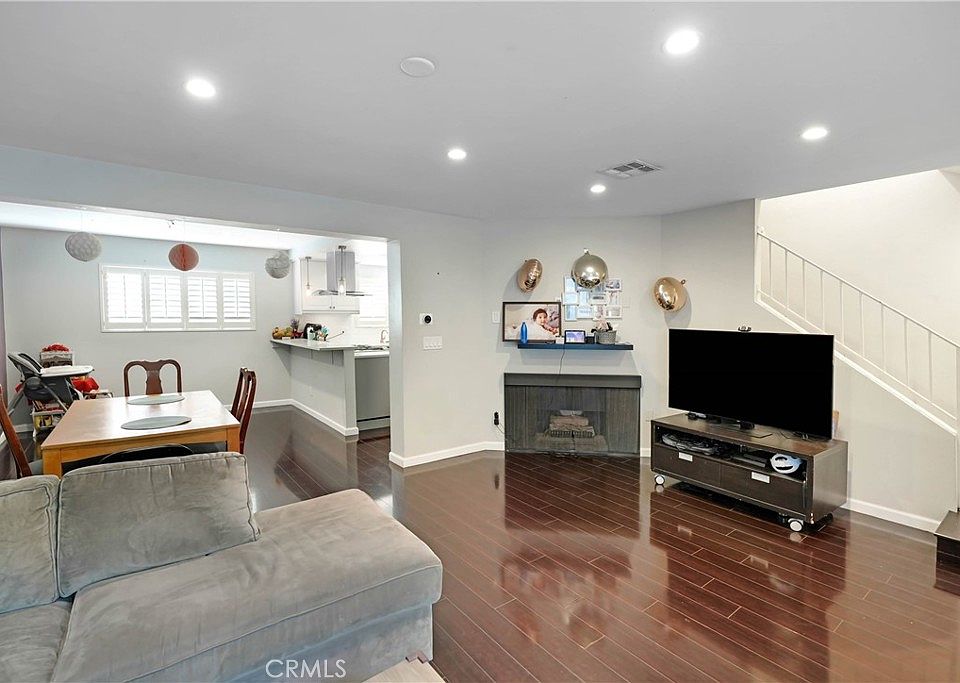 Tarzana Garden Homes 18550 Hatteras St Tarzana, CA Zillow