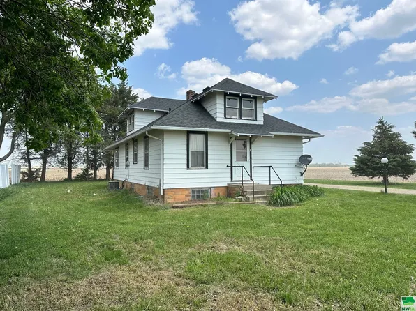 849 162nd St, Dakota City, NE 68731
