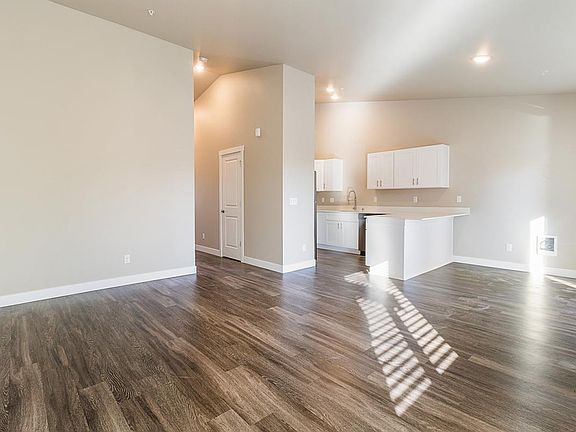 Living Room / Kitchen / Dining Room **Apartment units are similar to unit images included**