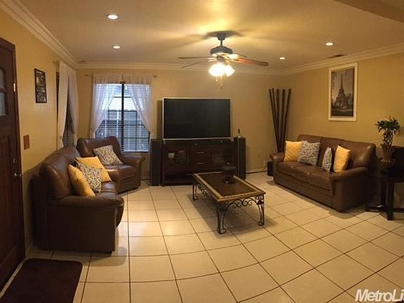 4th image of 3716 Madera Ave