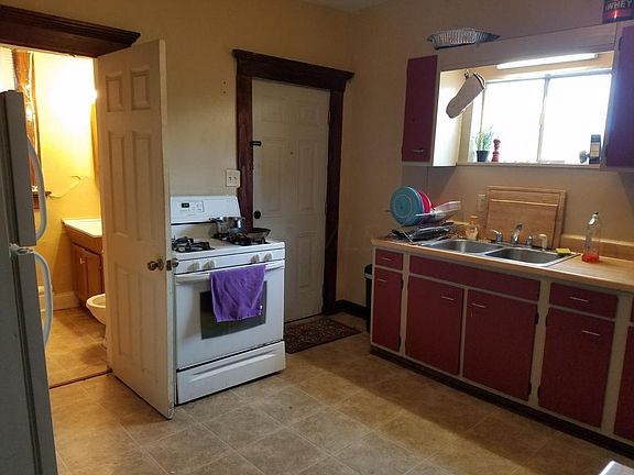 5th image of 422 E 17th Ave