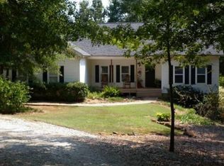 220 Ewing Dr, Social Circle, GA 30025