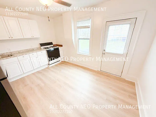 271 Grant St #A — Photo 12