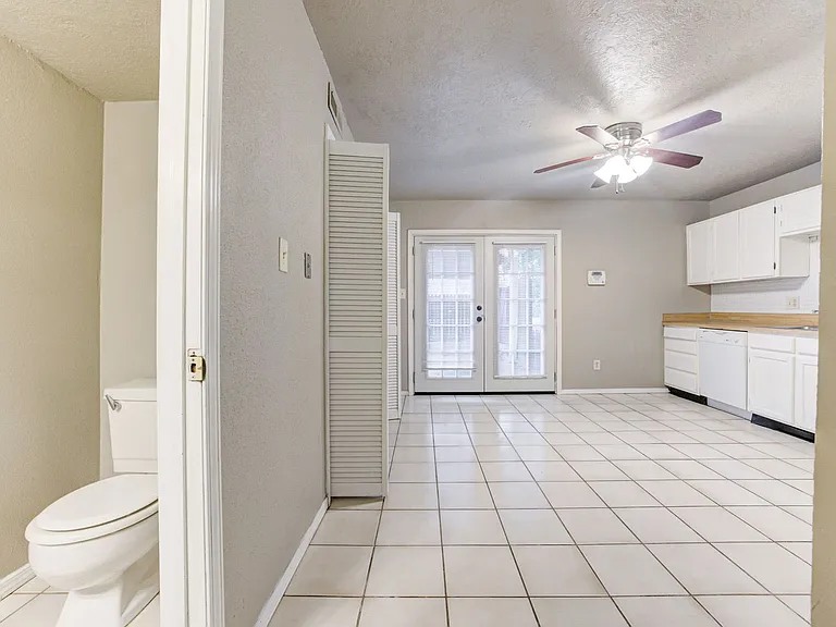 631 Welston Cir #631 — Photo 12