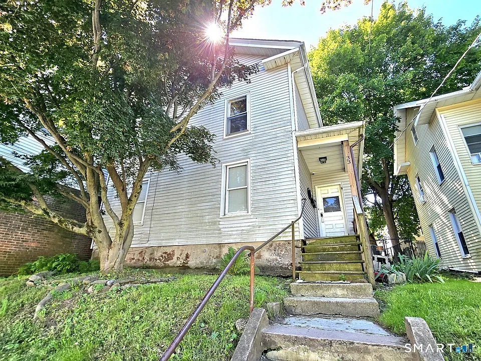 33 Olive St #2