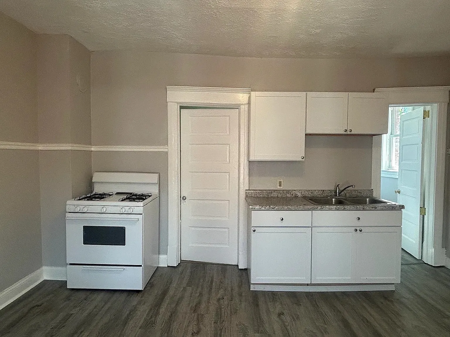 3 bed, $1,550 — Photo 3