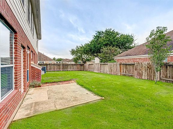 5th image of 15106 Magnoliabough Pl