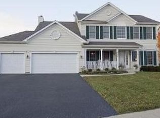 569 Burning Bush Dr, Yorkville, IL 60560