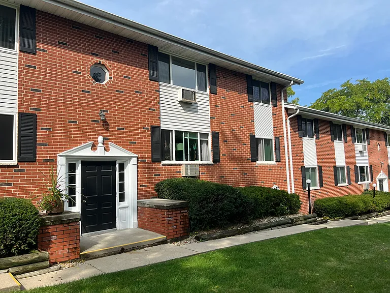 1321 W Main St #307 — Photo 2