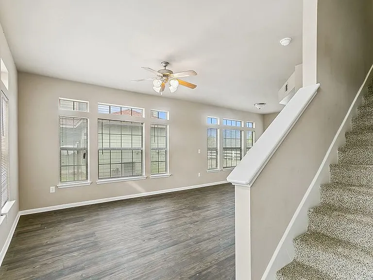 Sterling Green Village & Sheldon Ranch Apartments — Photo 4