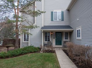 309 Windsor Ct UNIT B, South Elgin, IL 60177