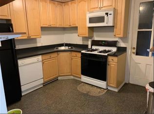 94 14th St #1, Troy, NY 12180