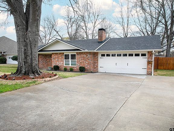 3rd image of 279 N Bay Dr
