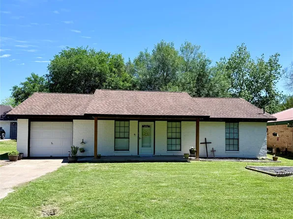 1255 S Gustan St, Sour Lake, TX 77659