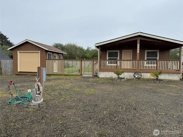 137 Frigate Street NW, Ocean Shores, WA 98569