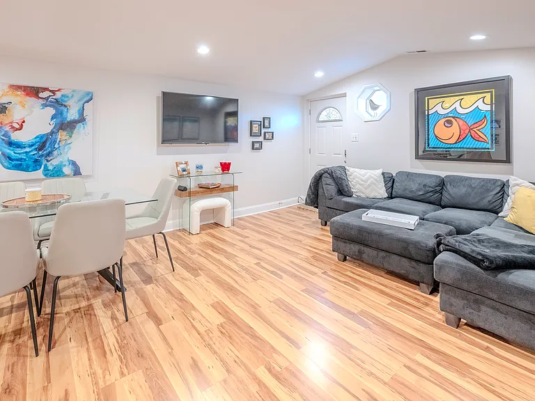 9609 Pacific Ave #1 — Photo 5