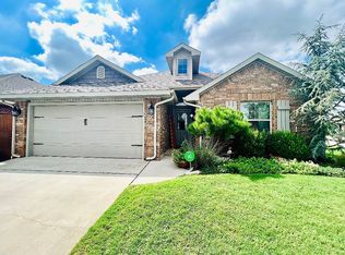 610 W Shadow Ridge Way, Mustang, OK 73064