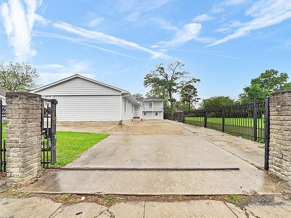 5th image of 10115 Irvington Blvd