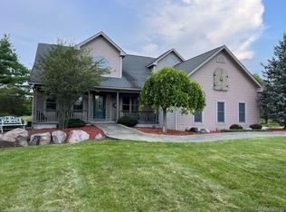 3114 W Sutton Rd, Lapeer, MI 48446