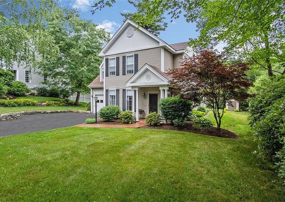 1st image of 17 S Pond Dr