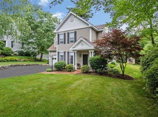 17 S Pond Dr, Coventry, RI 02816