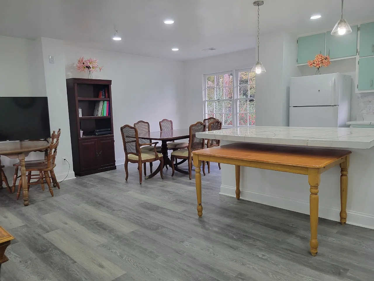 3 bed, 1500 sqft, $2,300 — Photo 4