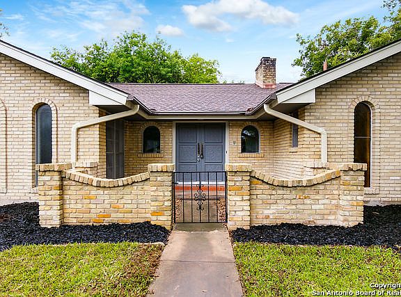 2nd image of 625 Balfour Dr