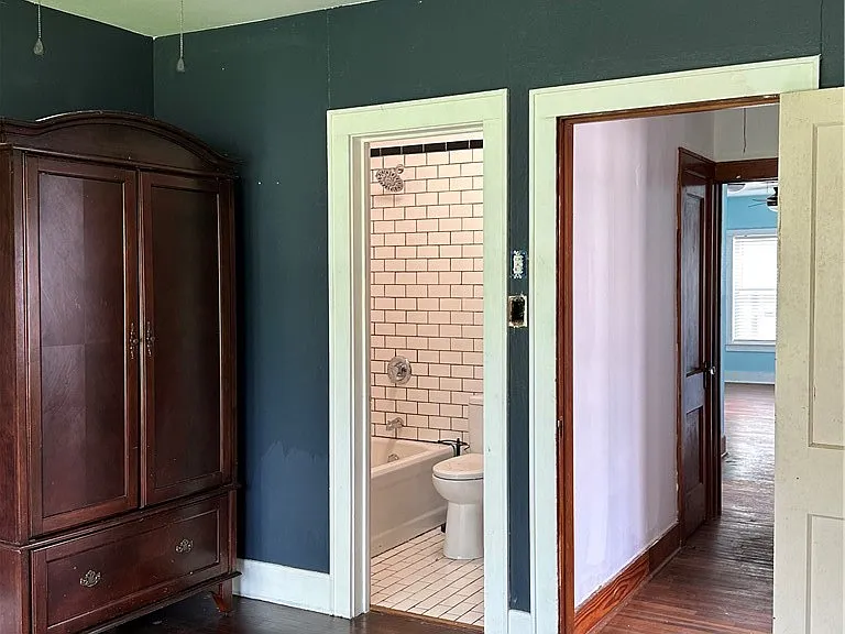 1005 E Fulton St — Photo 13
