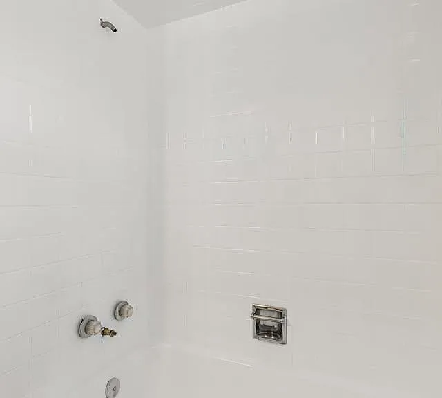 4202 Meadowbrook Dr — Photo 20