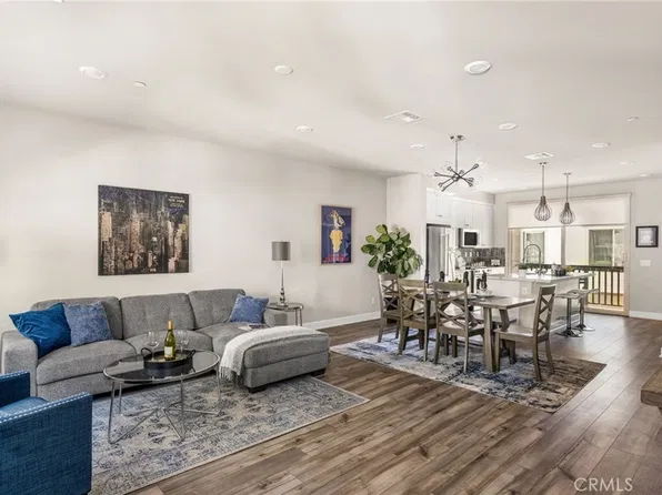 19114 Azul Ln, Huntington Beach, CA 92648