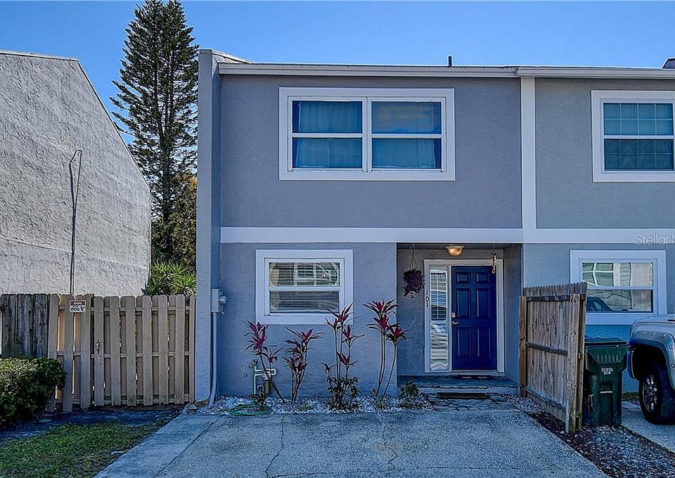 1st image of 3010 S Pines Dr