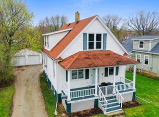 1338 Eliza St, Green Bay, WI 54301
