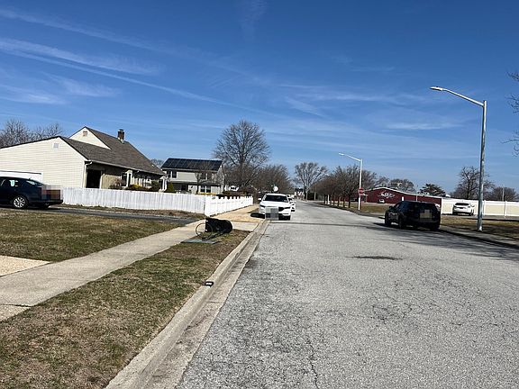 5th image of 36 Bowling Ln