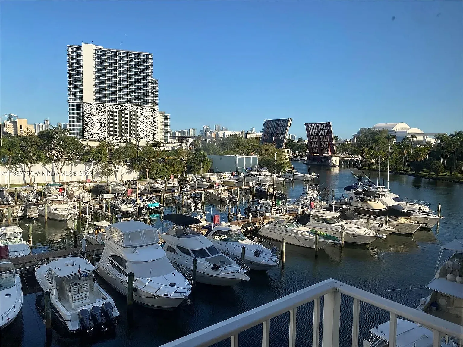 2 bed, 899 sqft, $2,250 — Photo 3