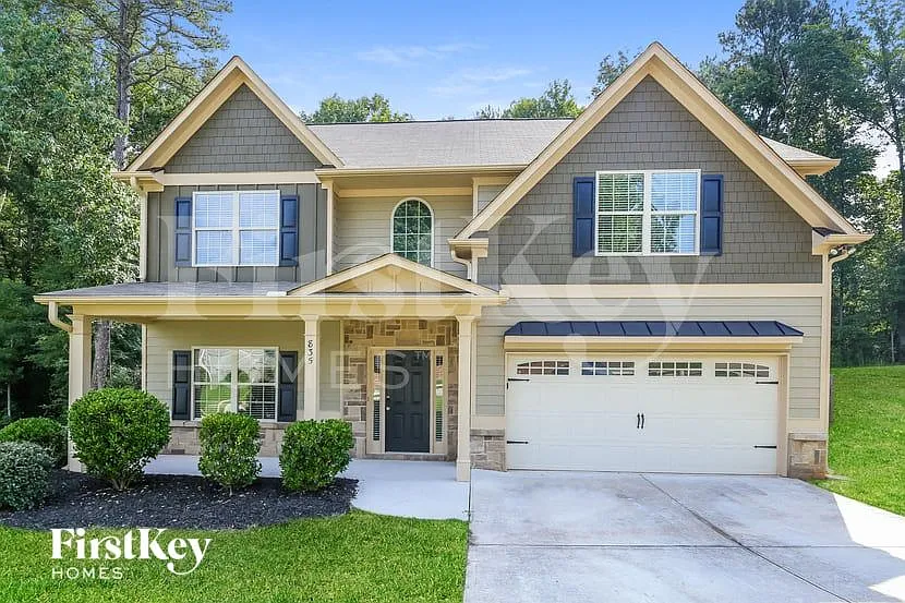 835 Sassafras Ln