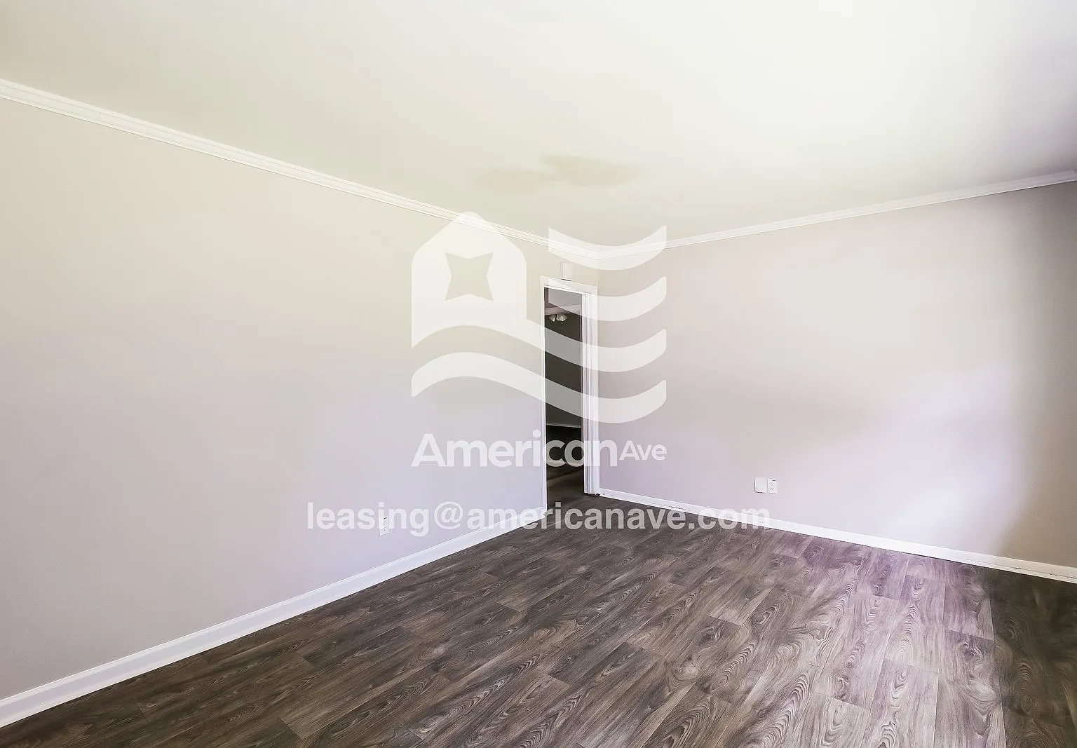 3 bed, 1.0 bath, 1279 sqft, $1,118 — Photo 4