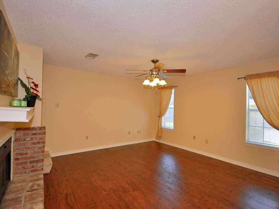 Opened area to Living Room &