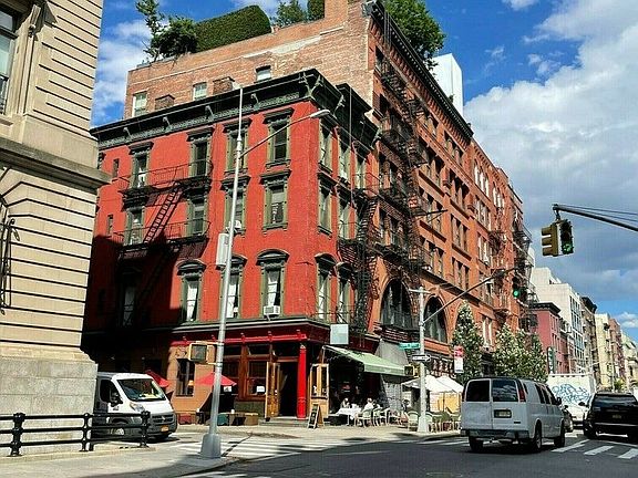2nd image of 174 Grand St #3A