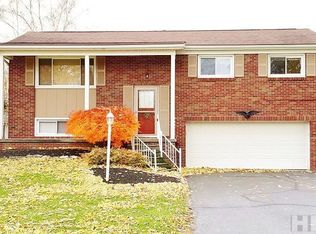 1713 Walnut St, Fostoria, OH 44830