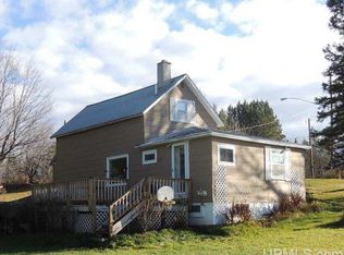 7808 W Mac Kinnon St, Iron Belt, WI 54536