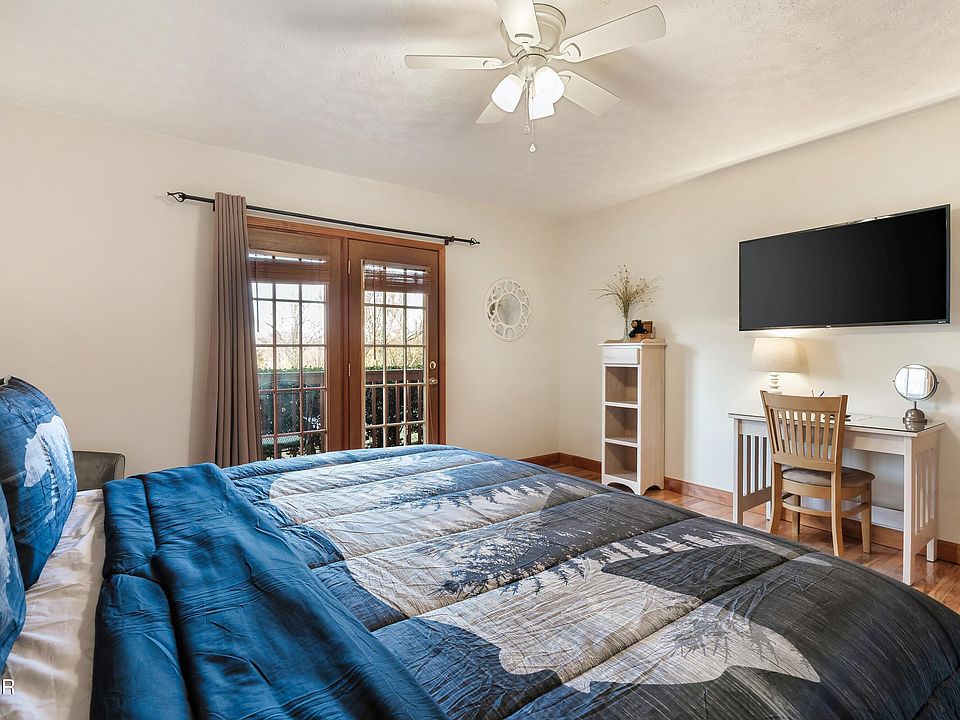 37th image of 2149 Seaton Springs Rd