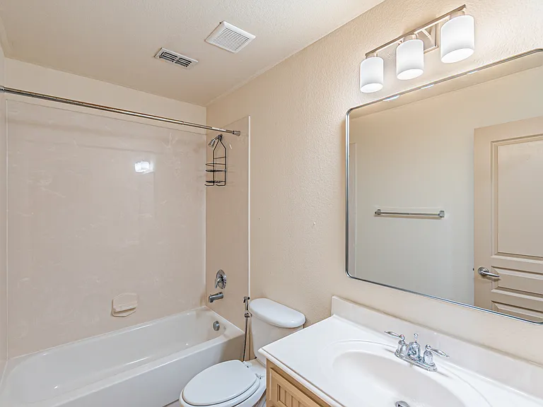 15097 Blakehill Dr — Photo 29