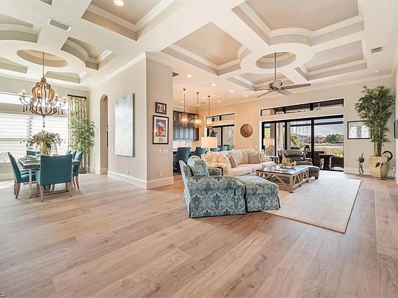 4th image of 8837 Savona CT